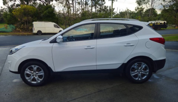 2013 Hyundai ix35 4.jpg